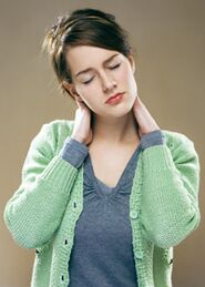 Dolore al collo dovuto all'osteocondrosi