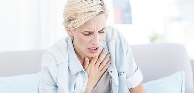 In caso di pleurite, malattie cardiache e nevralgia intercostale, il dolore sotto la scapola sinistra può essere accompagnato da una grave mancanza di respiro